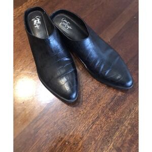 Crown‎ Vintage Mules Black Color Size 8.5